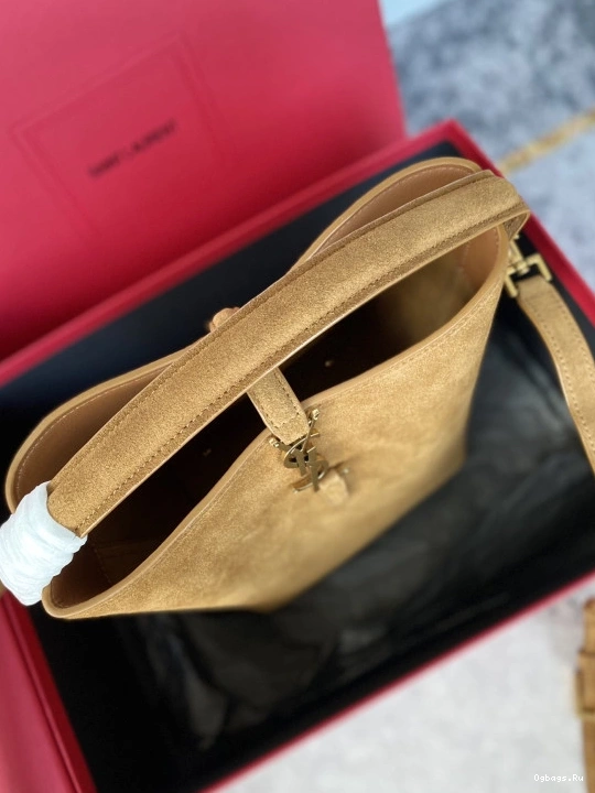  37 LE SMALL BAG-17*20*13CM YSL 0825